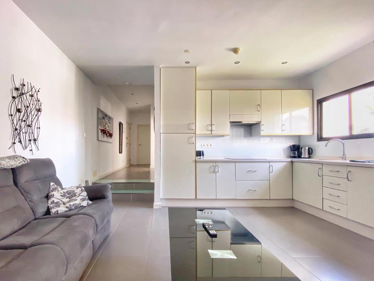 1 Bed Los Cristianos Near The Bus Station Arona  Esterno foto