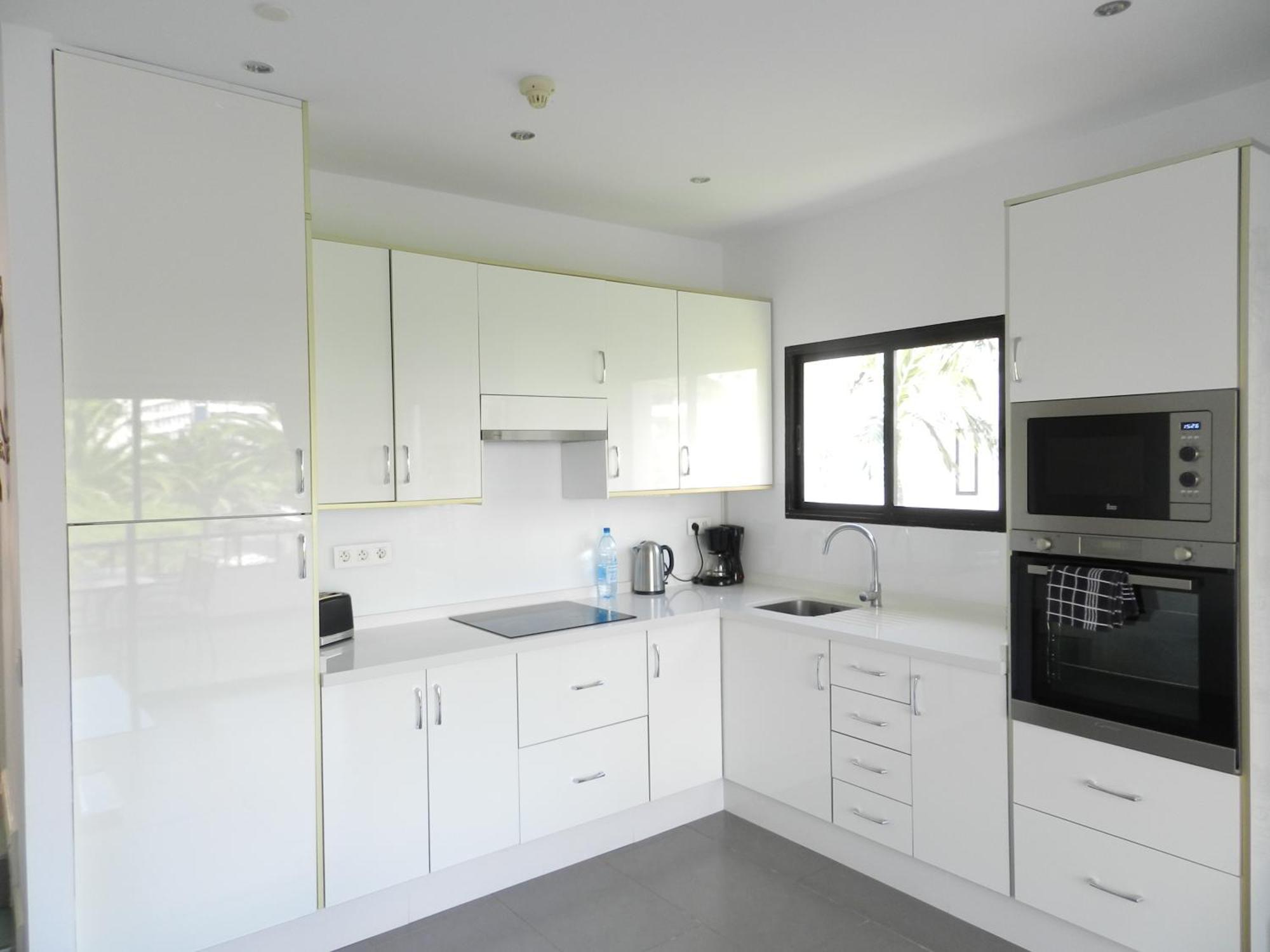 1 Bed Los Cristianos Near The Bus Station Arona  Esterno foto